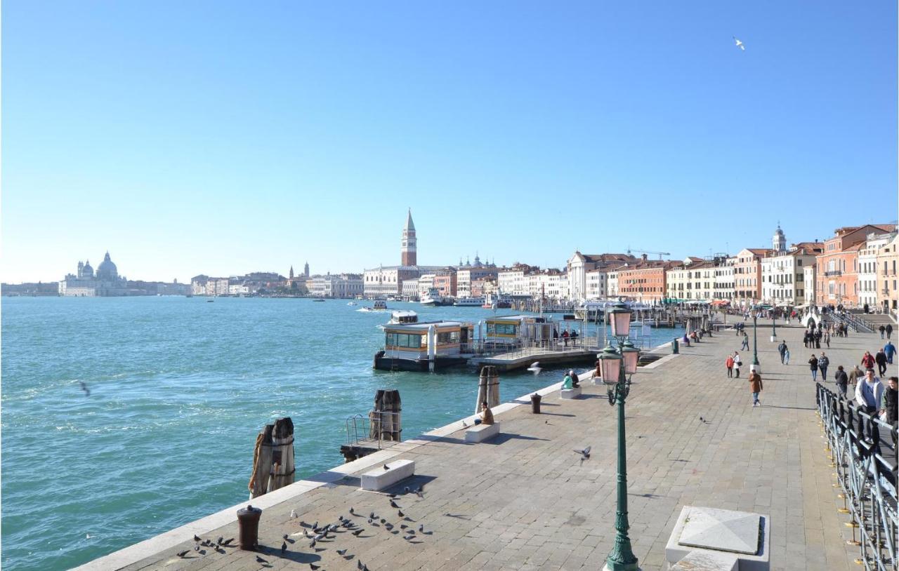 Stunning Apartment In Venezia With Kitchenette Dış mekan fotoğraf