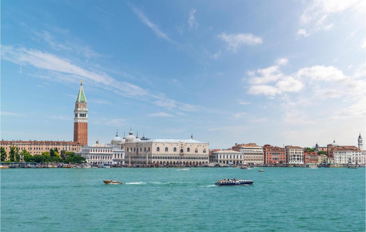 Stunning Apartment In Venezia With Kitchenette Dış mekan fotoğraf